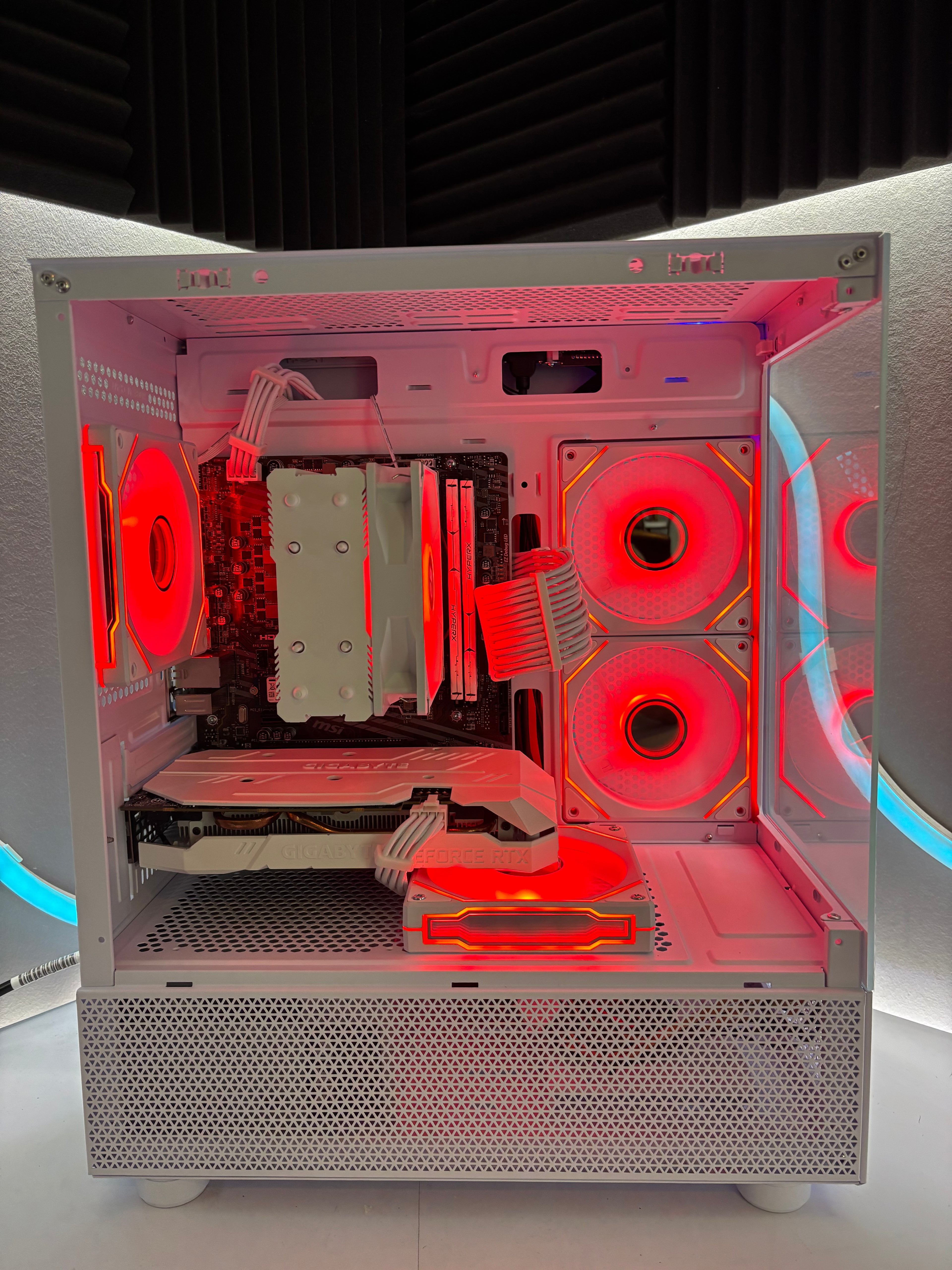 PC Gamer RTX 2060 / Ryzen 5 2600 – Full White