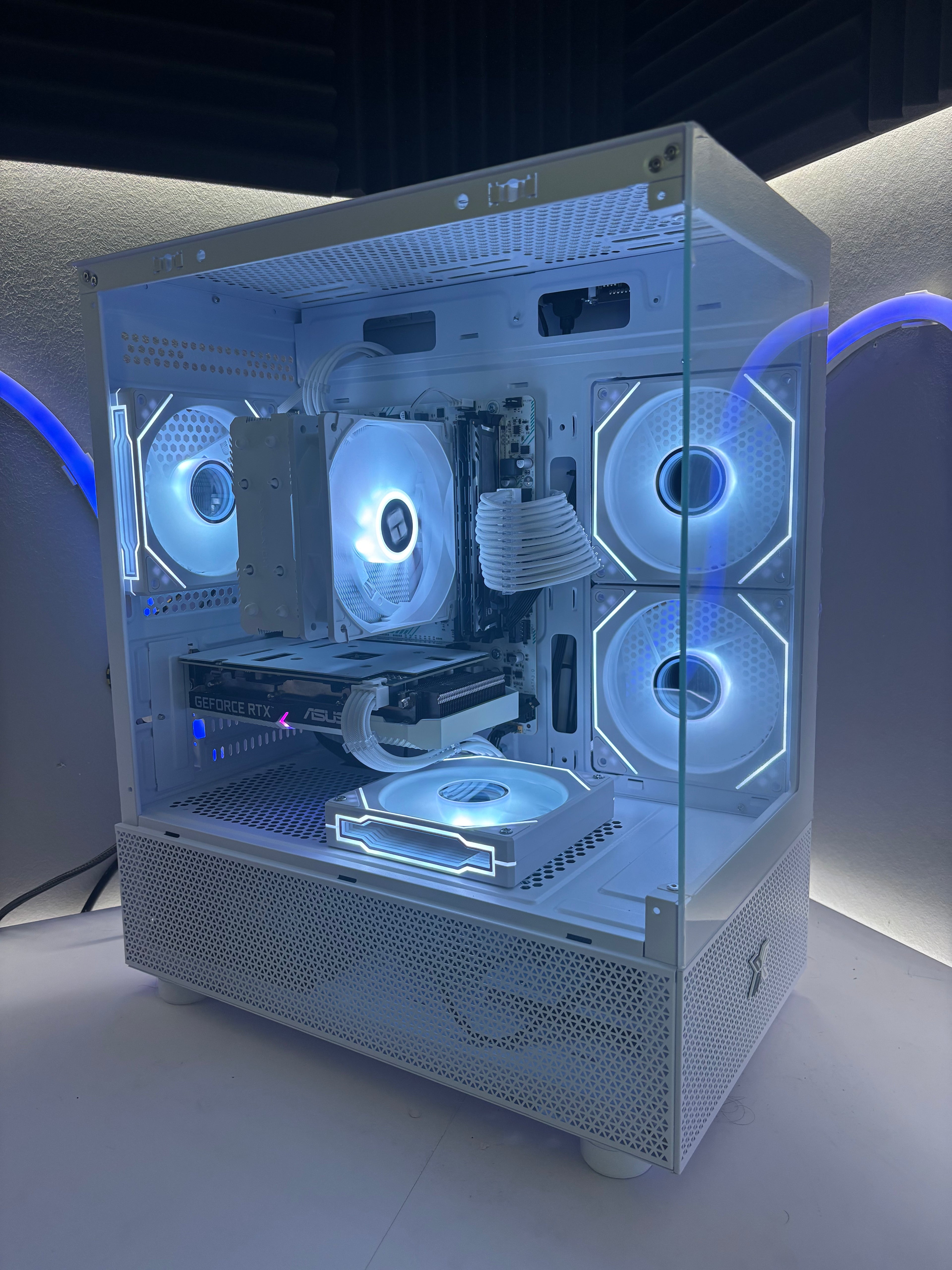 PC Gamer RTX 3060 Ti / Ryzen 5 5500 – Full White
